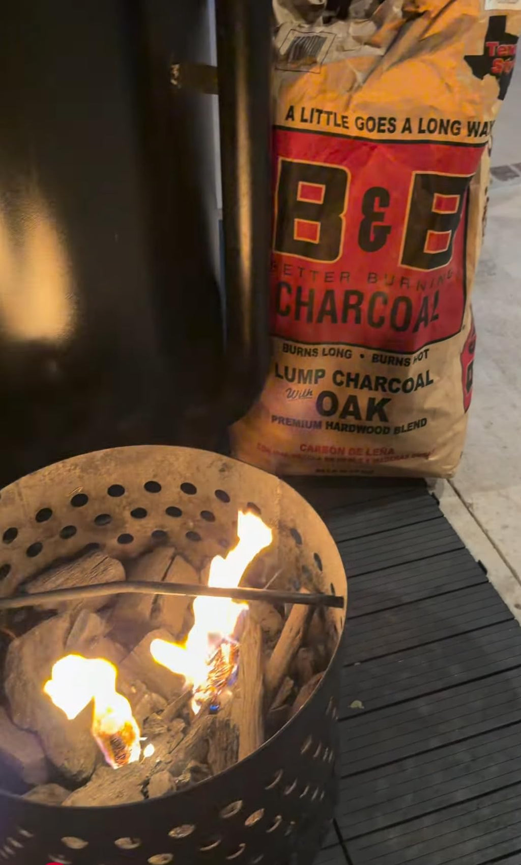 20 lb Oak Lump Charcoal BBQ Bundle with Firestart Cubes, Beef Rub & Grill Matches B5385