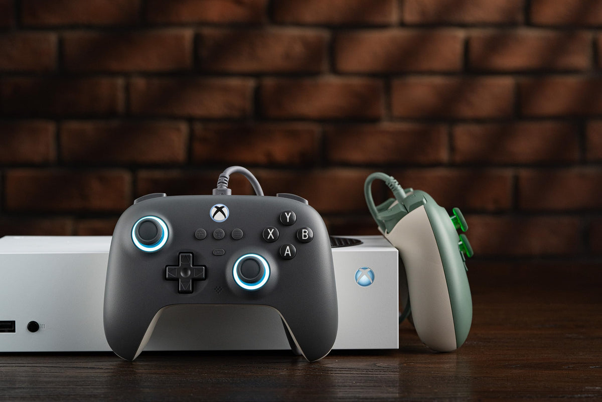 Wired Controller with Hall Effect Joysticks and Triggers H445071