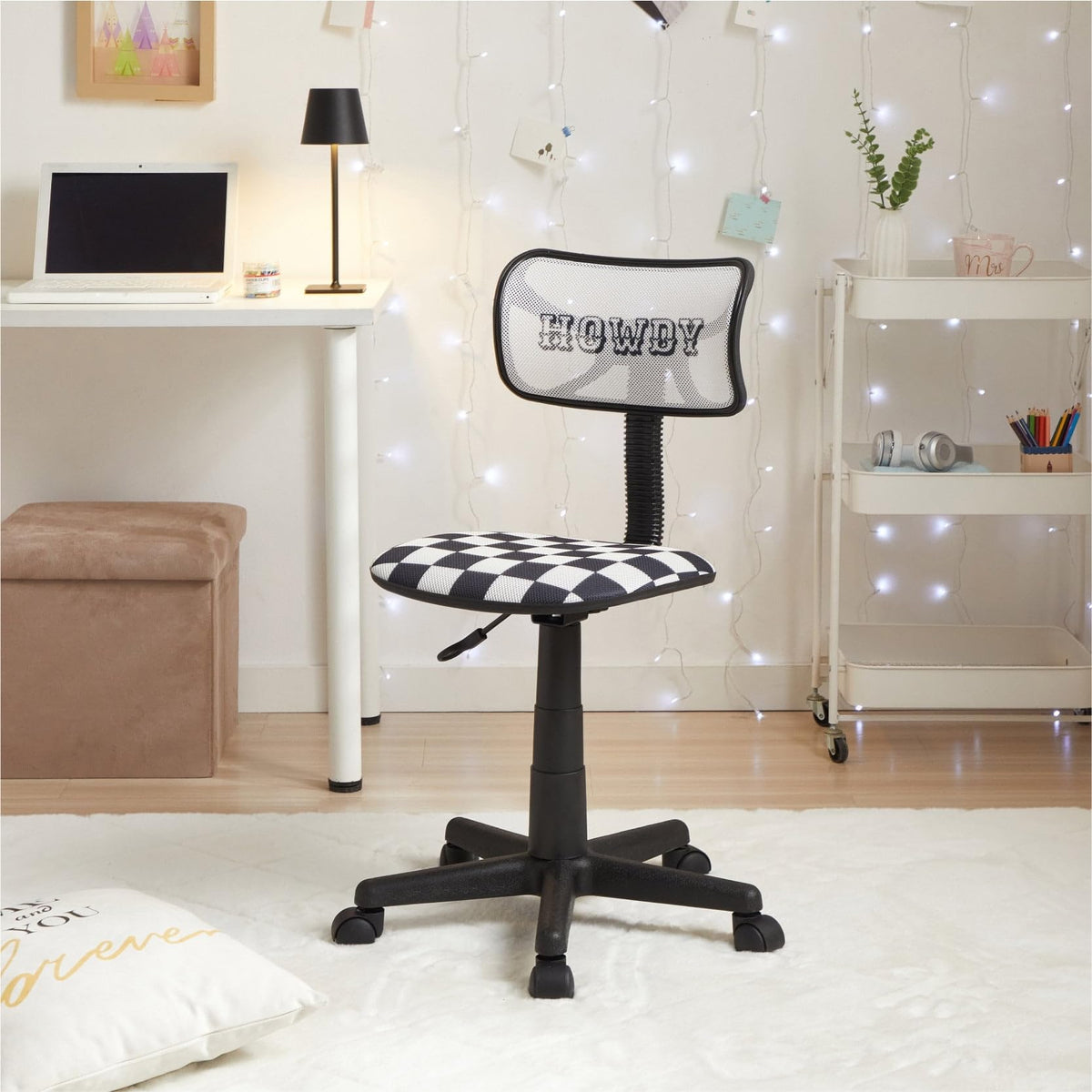 Swivel Desk Chair with Mesh Back and Cushioned Seat X1005