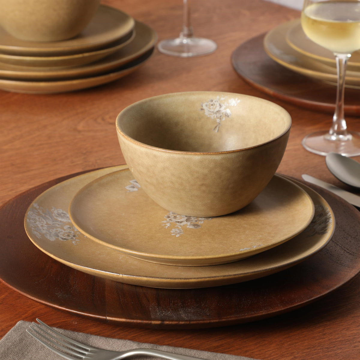 12 Piece Taupe Floral Dinnerware Set S822324