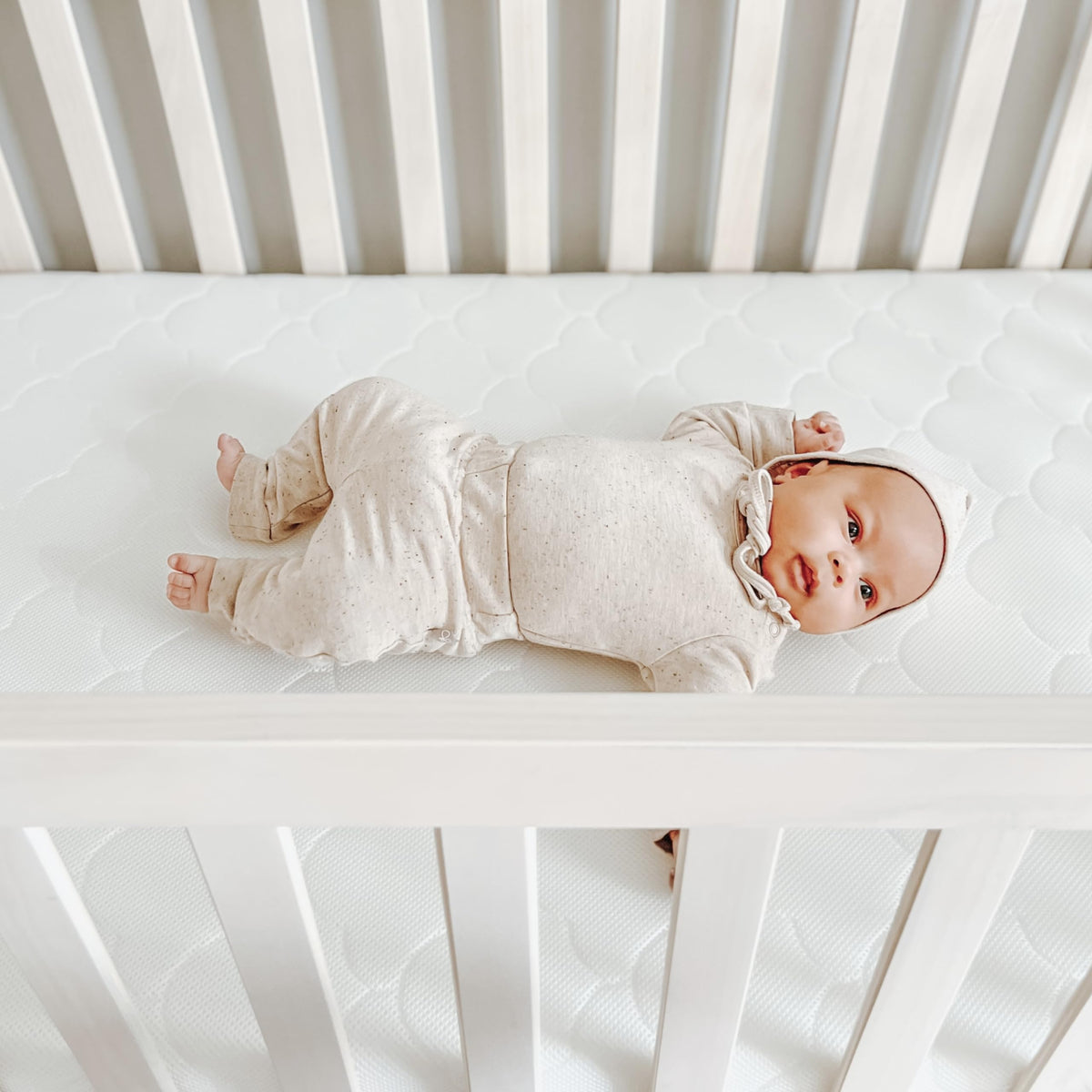 White Waterproof Crib Mattress Q9413